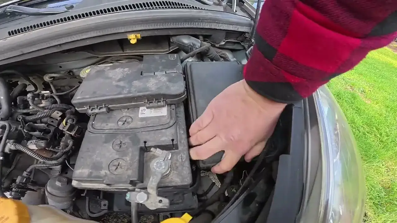 Zdjęcie Gdzie są bezpieczniki w Opel Corsa? Znajdź je szybko i łatwo