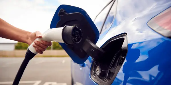 Ile kWh na 100 km? Sprawdź, które samochody elektryczne są najoszczędniejsze