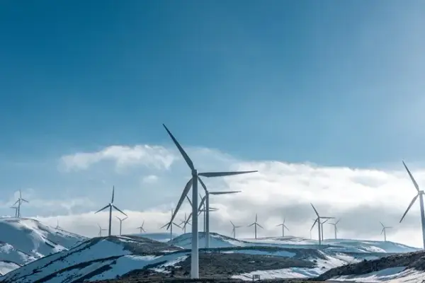 Jak działa elektrownia wiatrowa? Zrozum mechanizm produkcji energii